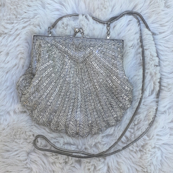 Vintage 1940's silver beaded clutch shoulder bag